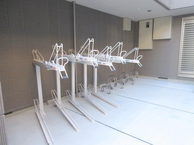 フォンティーヌ東尾久のその他|★屋根付き駐輪場★