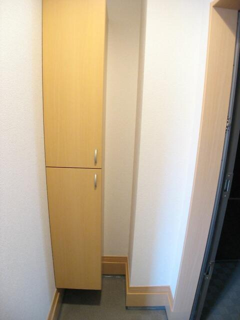 稲城市矢野口のアパートの玄関