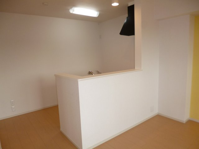 グランデレジデンス・ドゥーエの内装|カウンターキッチン