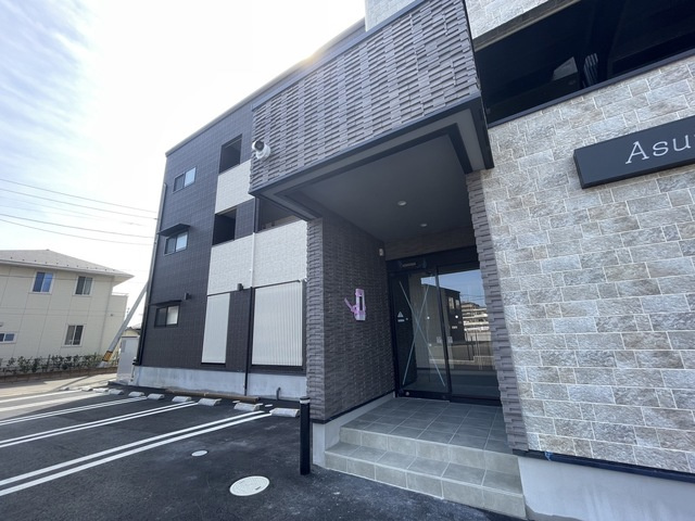 Asuit富沢西のエントランス