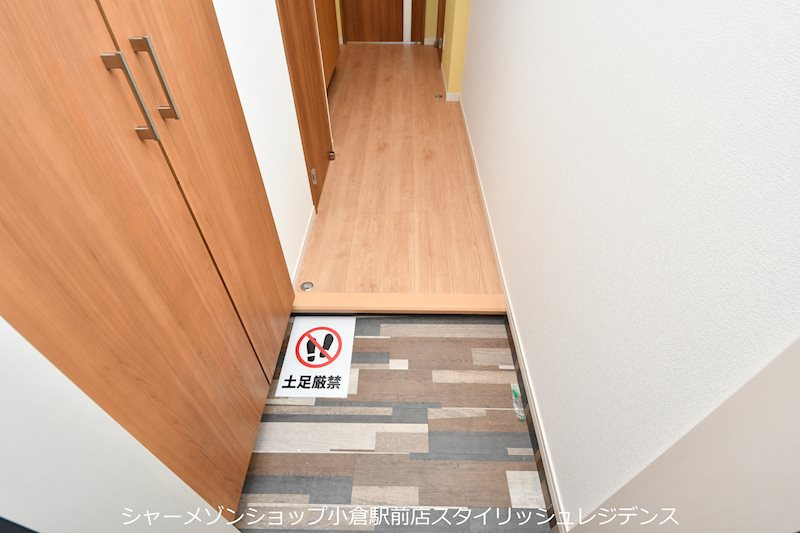 ALISS歯科大前の玄関