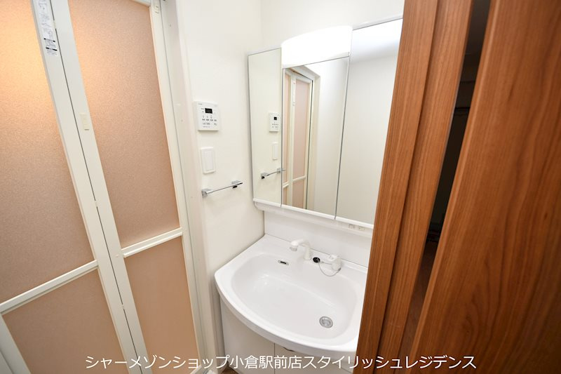 ALISS歯科大前の洗面所