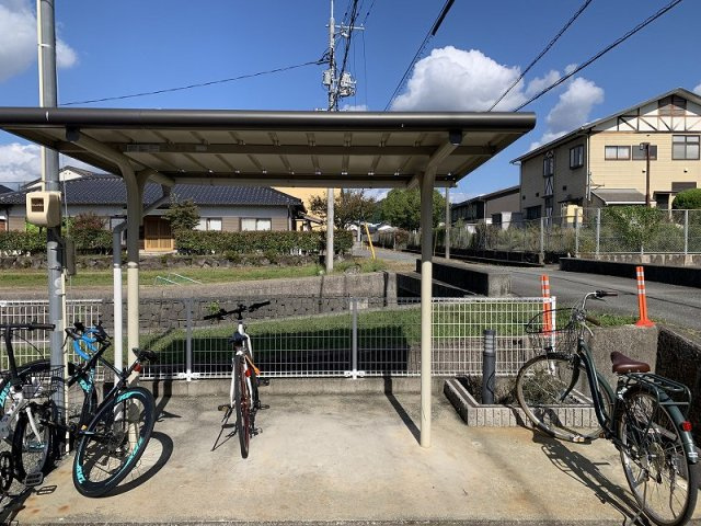 レオパレスゴールデンのその他|自転車置き場