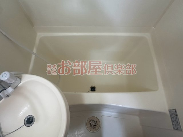江崎ガーデンビルの浴室|落ち着いた空間のお風呂です