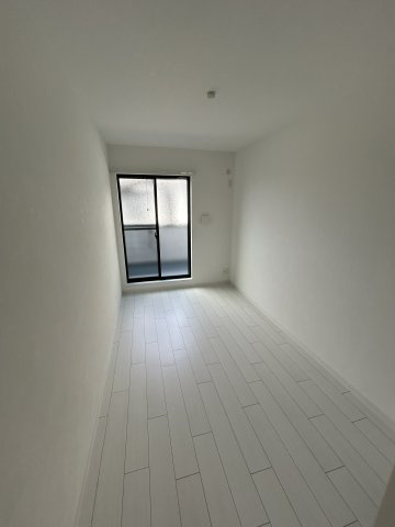 AG REGA東園田の洋室