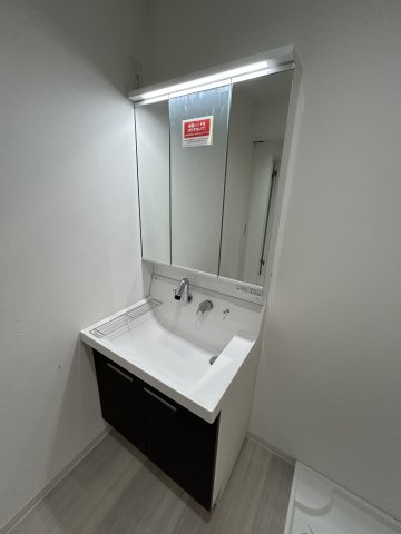 AG REGA東園田の洗面所
