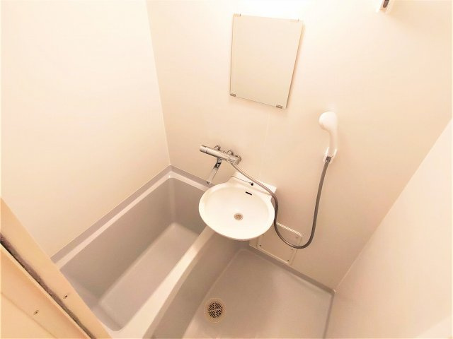 レオパレスこのはなⅡの浴室|設備・仕様は号室により異なるため、現況を優先します。