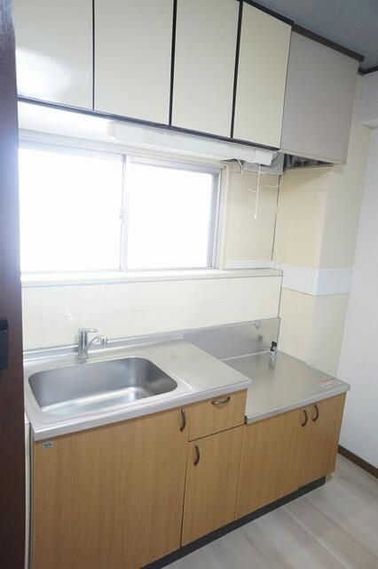 稲城市押立の賃貸マンションのキッチン