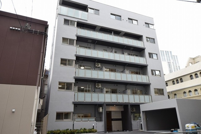 神戸海岸通　萬利Residenceの外観