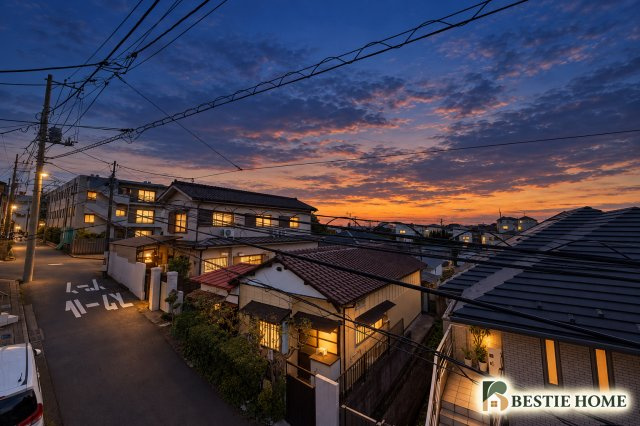 【ZEH水準省エネ住宅、３方隣接してない】横浜市鶴見区東寺尾4丁目新築戸建てのバルコニー|落ち着いた時間を過ごせるバルコニーです