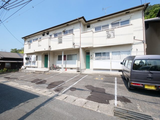 吉備津グリーンハイツの駐車場
