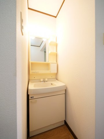 吉備津グリーンハイツの洗面所|※写真は別の部屋のものです。