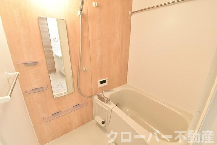 エレガンスコート 屋島の浴室|浴室