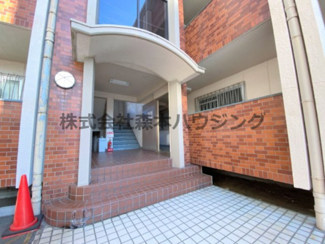 【エントランス】 | 　大西マンション | 毎日通るエントランスはこのようになっています