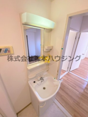 【独立洗面台】 | 　大西マンション | 朝の身支度には欠かせない独立洗面化粧台