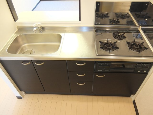 レオネクストコンフォート安行原のキッチン