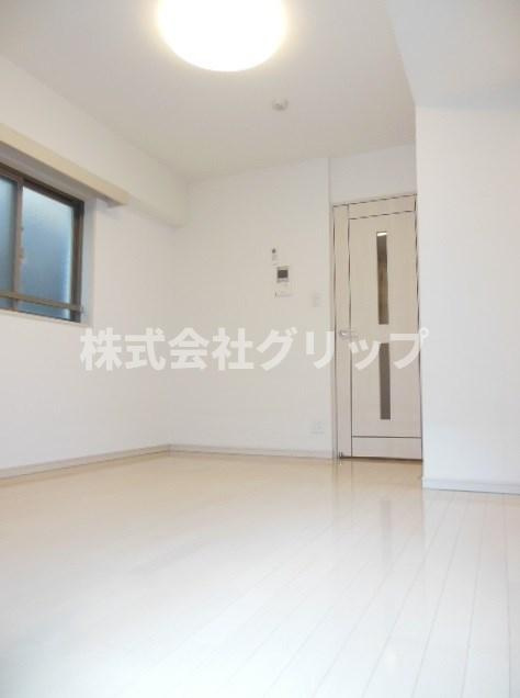 横浜市中区花咲町２丁目の賃貸マンションの居間・リビング