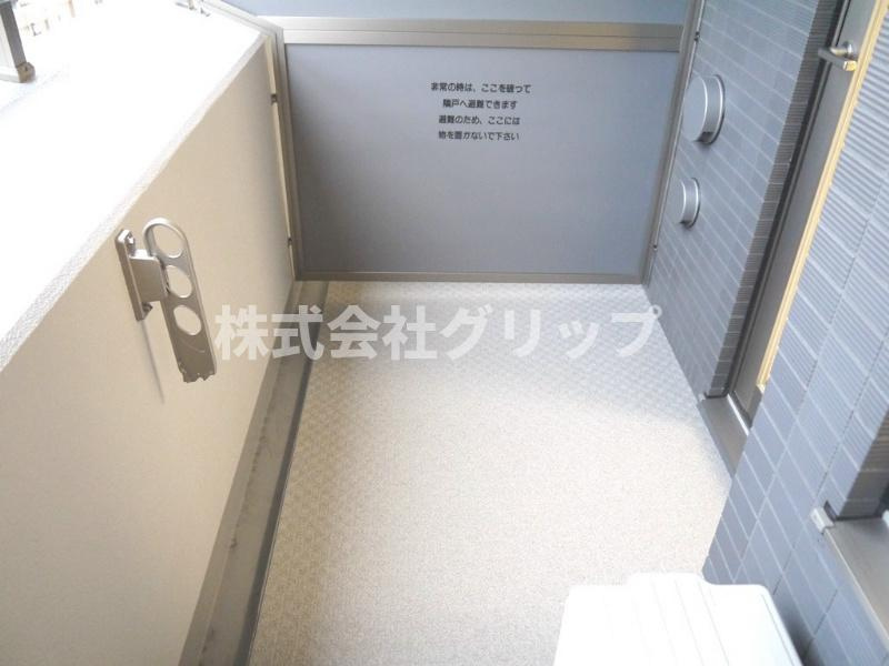 横浜市中区花咲町２丁目の賃貸マンションのバルコニー
