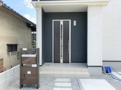 【玄関】 | リナージュ ネクスジー 大和高田市今里町 01期 全2棟 2号棟 | 施工例写真