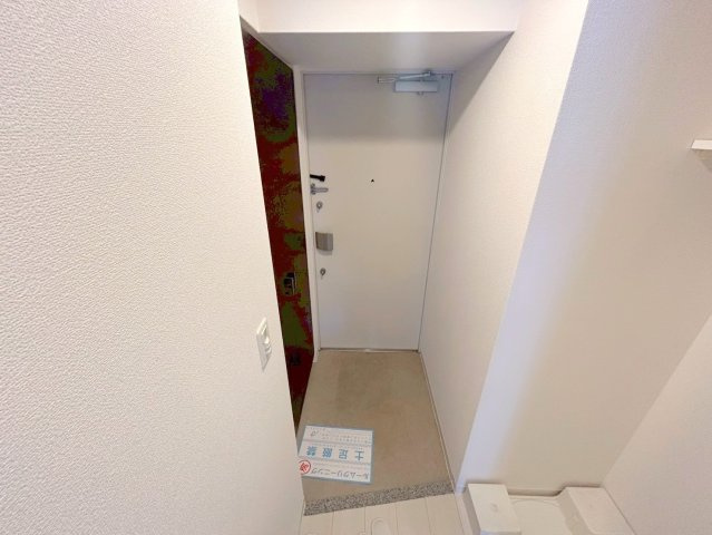 エステムコート新大阪Ⅺリンクスの玄関