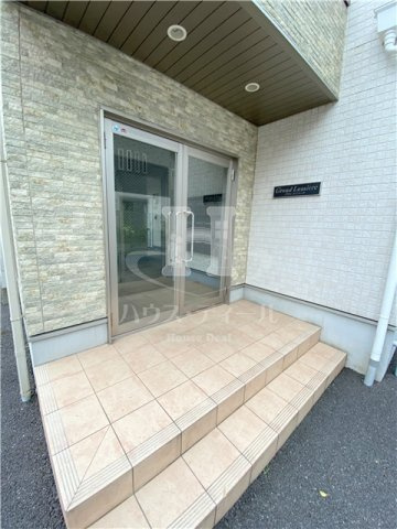 【エントランス】 | グランルミエール | エントランスです