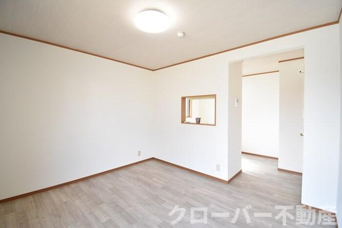 リースランド中府 Ａの居間・リビング|LDK