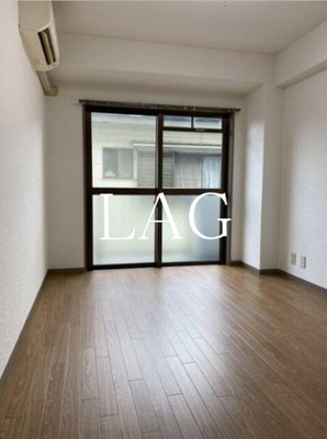 【居間・リビング】 | サンコート | 洋室のお部屋です。