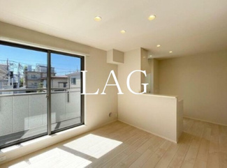 【居間・リビング】 | バルコンソア | 洋室のお部屋です。