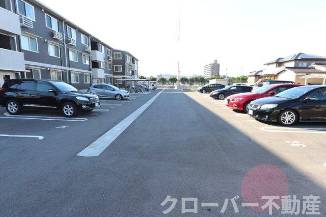ル・シェール B棟の駐車場|駐車場