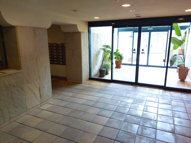 ステイツ逆瀬川・宝梅のエントランス