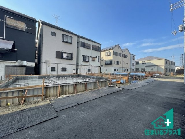 ■枚方市田口　第6期　新築一戸建ての前面道路含む現地写真
