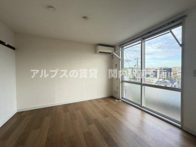 【洋室】 | ステルラ港南中央