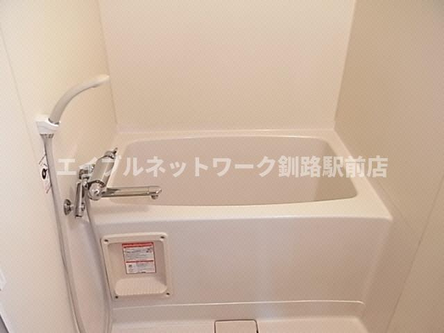ワンダフル２２の浴室