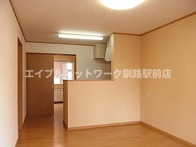 釧路市新釧路町のアパートの内装