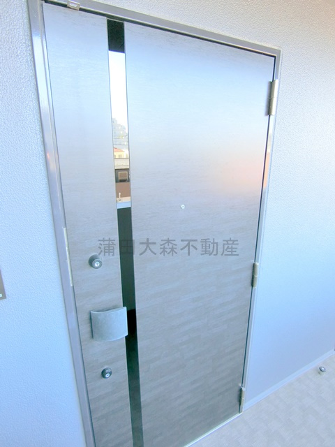 アジールコート武蔵新田の玄関