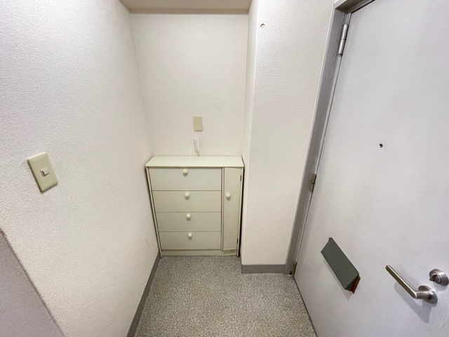茨木市春日２丁目の賃貸マンションの玄関