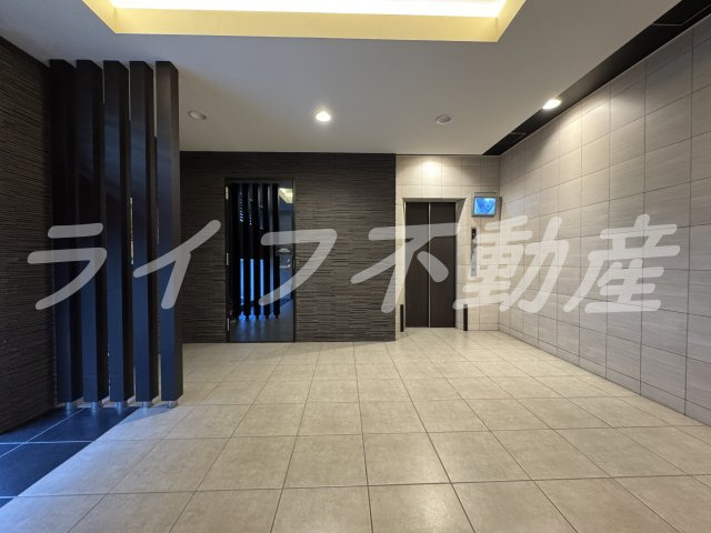 ラムール玉造のロビー|建物の内部です