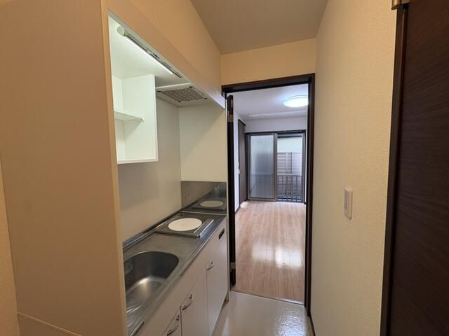 草加市瀬崎７丁目のアパートのキッチン