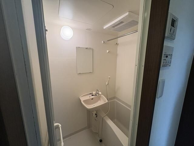 草加市瀬崎７丁目のアパートの浴室
