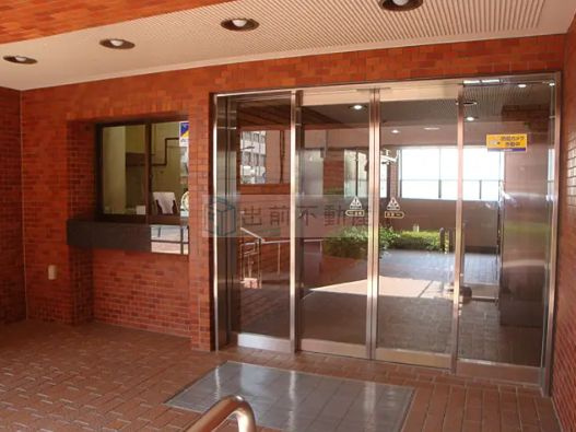 新宿区中落合２丁目の賃貸マンションのエントランス