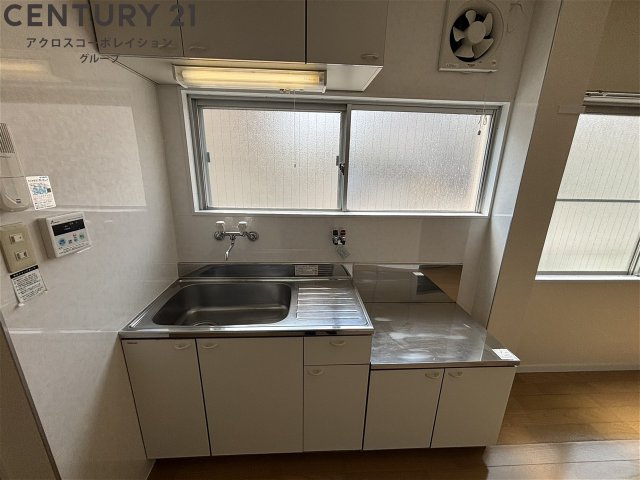 壁付けキッチンでスペースを有効活用できます！