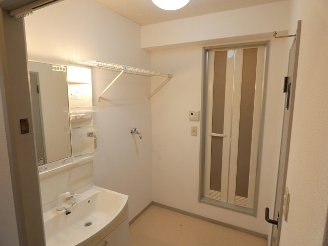 サンビレッジ中富南Bの洗面所