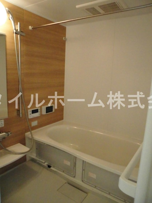 プレミール小坂井の浴室|別部屋写真です。