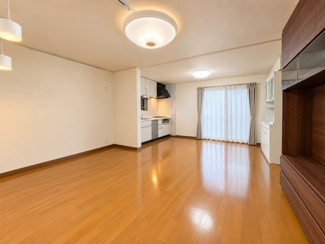 【居間・リビング】 | 右京区太秦馬塚町 | ※本画像はAI加工にて家具・家財など消去処理を行っております