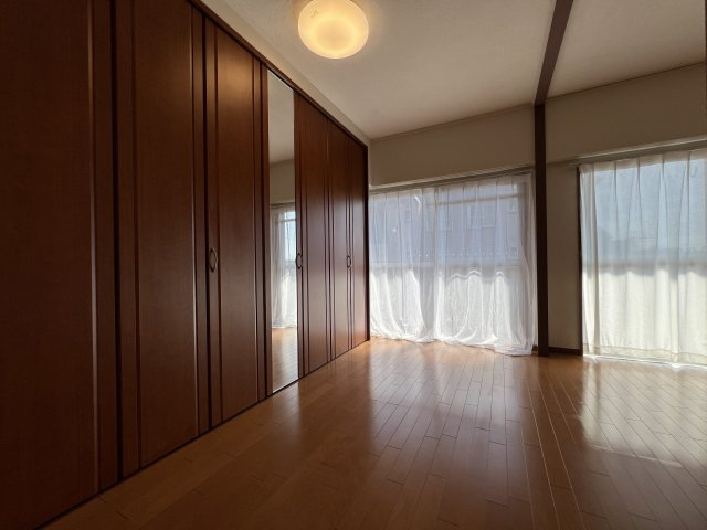 宝マリーンハイツC棟の洋室