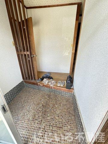 津乃峰町戎山125-82借家（成松邸）の玄関