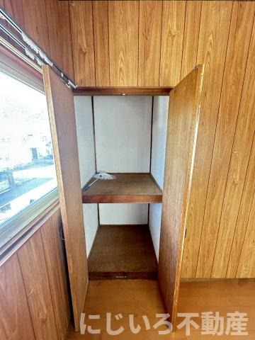 津乃峰町戎山125-82借家（成松邸）の内装
