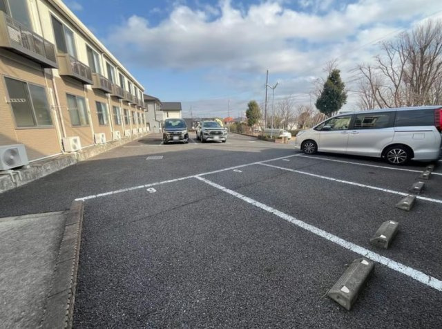 レオネクストパークサイドヒルⅡの駐車場