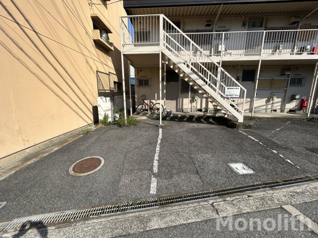 ハイツいずみの駐車場