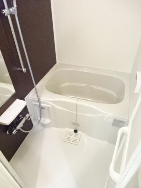 アライブ　ジュネスの浴室